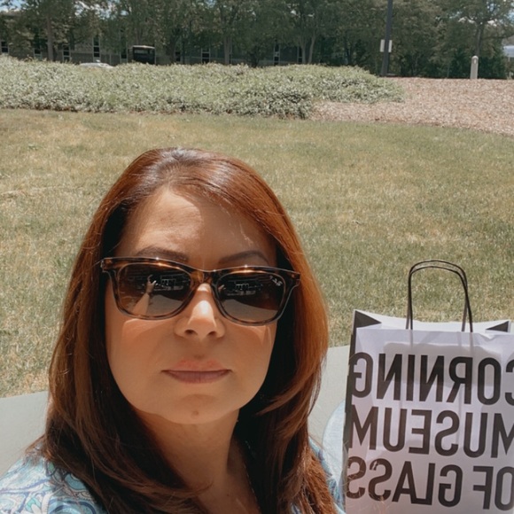 Meet your Posher, Olga - Picture 1 of 1